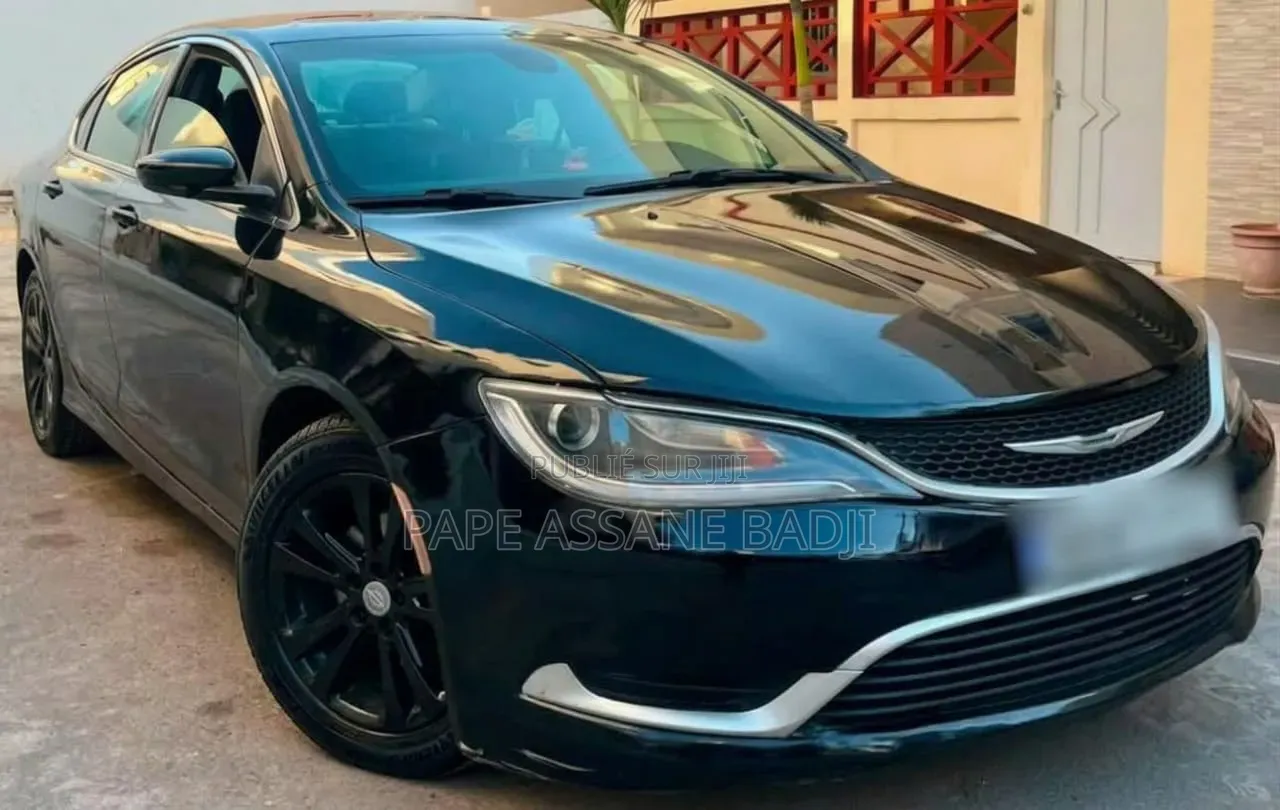 Location Chrysler 200 2016