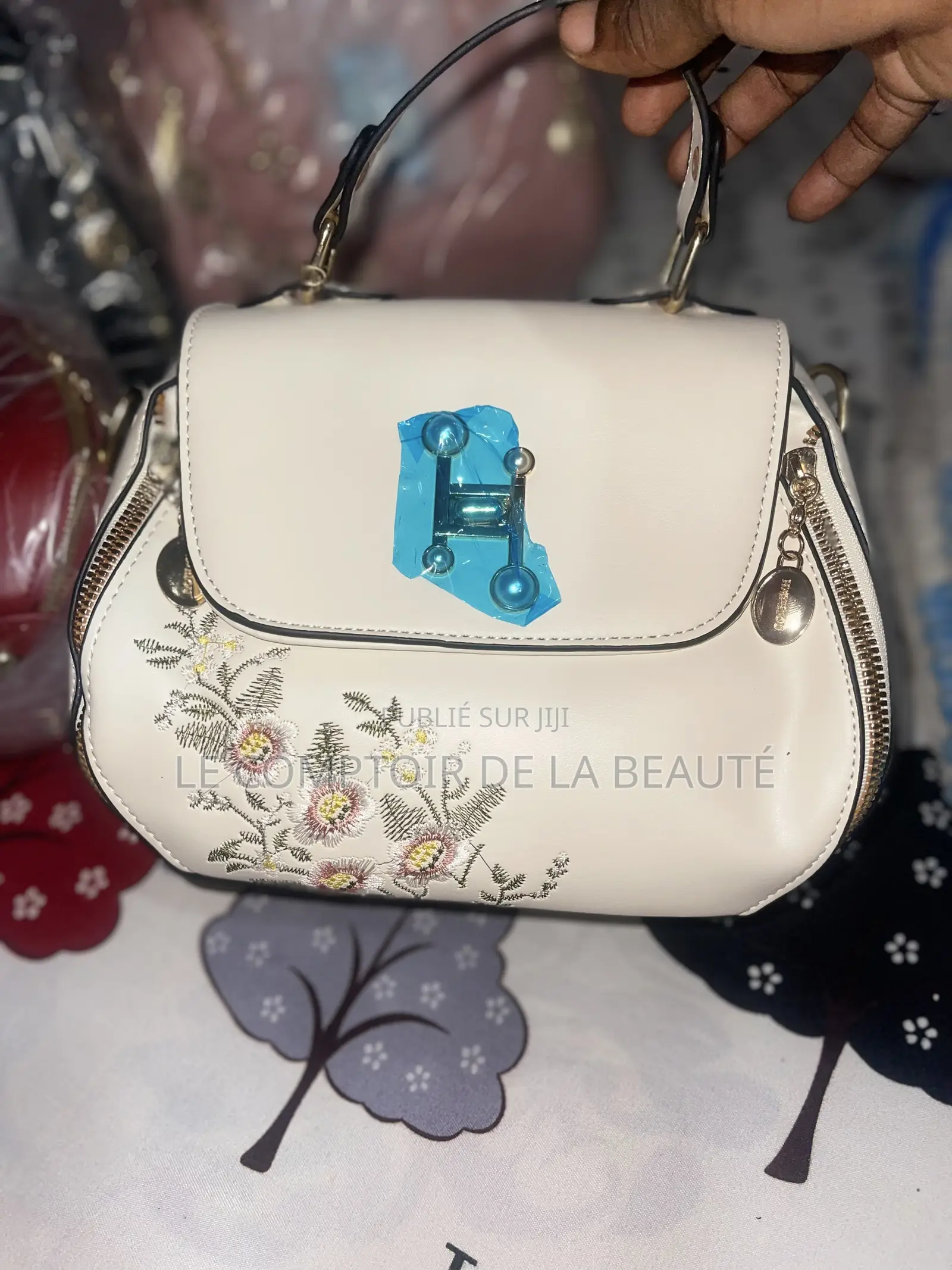 La Collection "Fleurs D'Élégance" Est Arrivée