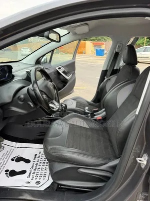 Peugeot 2008 2016 Gris