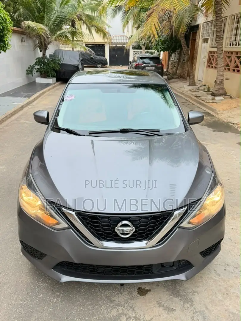 Nissan Sentra 2018 Gris