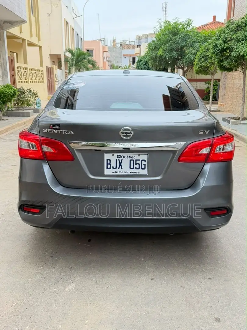 Nissan Sentra 2018 Gris