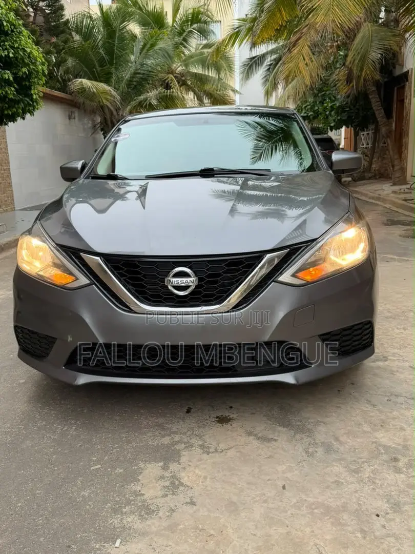 Nissan Sentra 2018 Gris