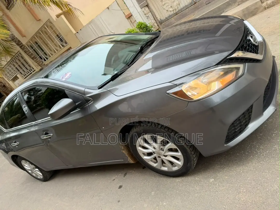 Nissan Sentra 2018 Gris