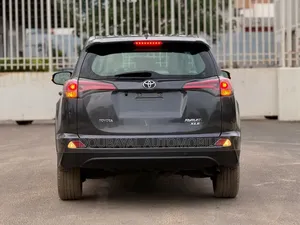 Toyota RAV4 2018 Gris