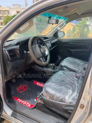 Toyota Hilux 2016 Gris