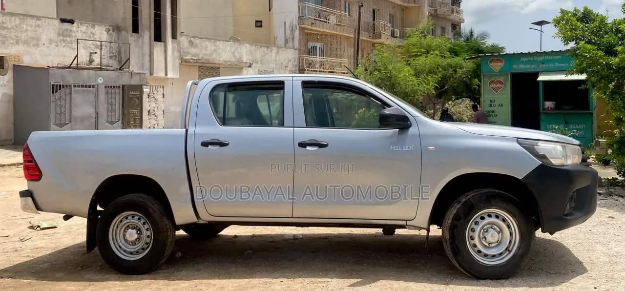 Toyota Hilux 2016 Gris