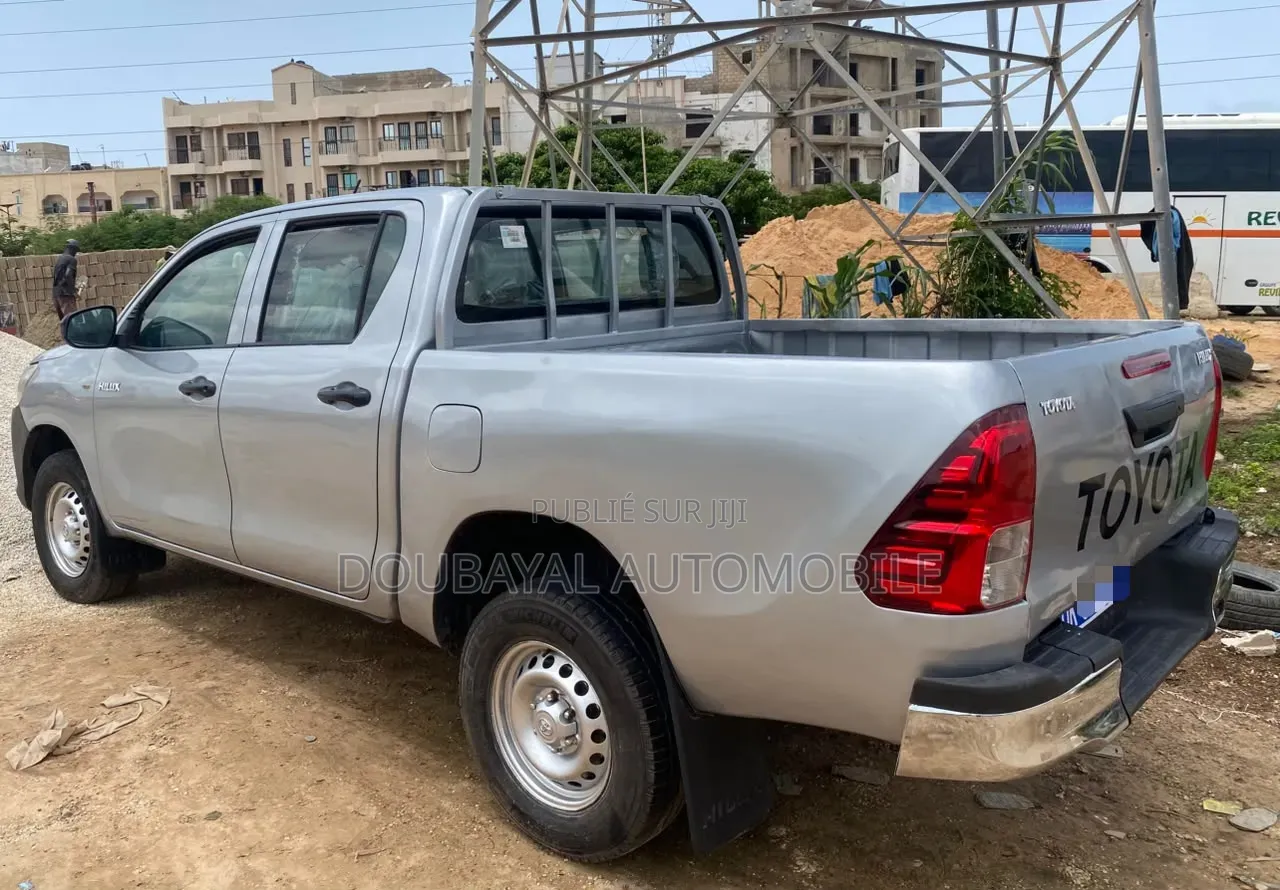 Toyota Hilux 2016 Gris
