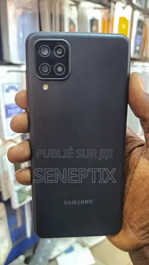 Nouveau Samsung Galaxy A12 64 GB Noir