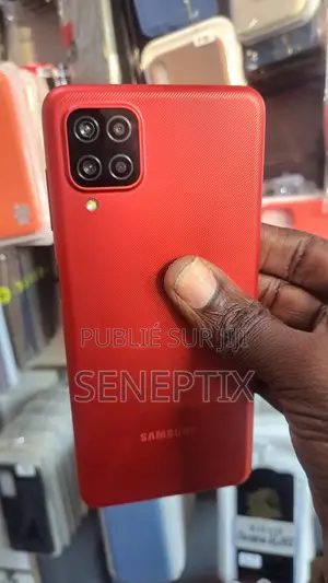 Nouveau Samsung Galaxy A12 64 GB Noir