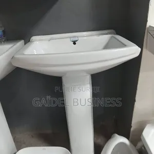 Toilettes Monobloc & Lavabos Sur Colonne)