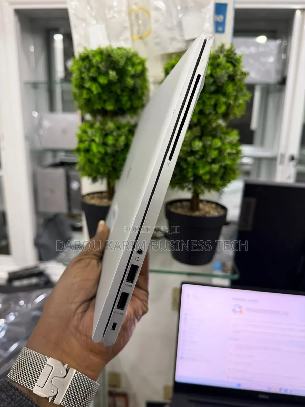 Nouveau HP EliteBook 840 G7 16GB Intel Core i7 SSD 512GB