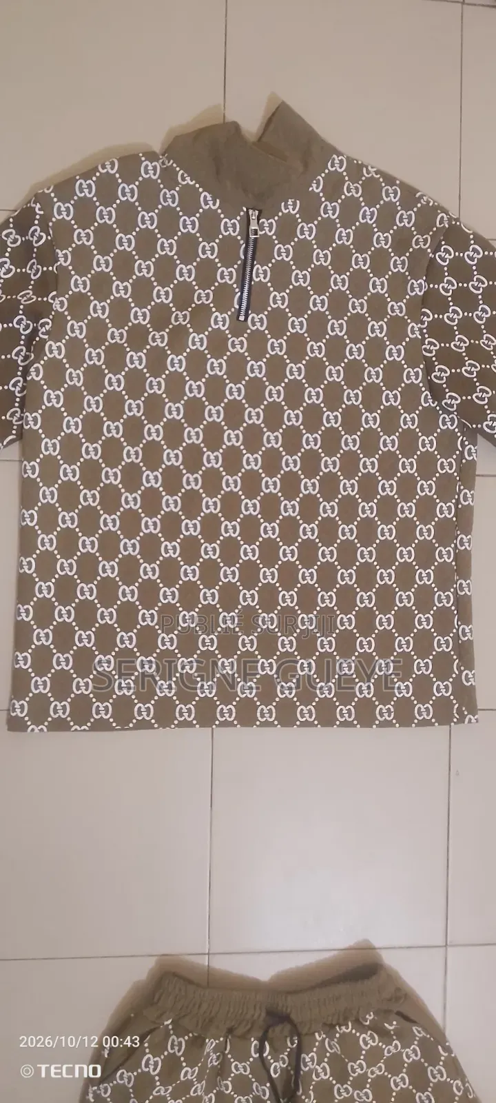 Vêtements Ensemble Oui Il Résiste Au Froid