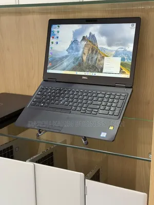 Nouveau Dell Latitude 5591 16GB Intel Core i7 SSD 256GB
