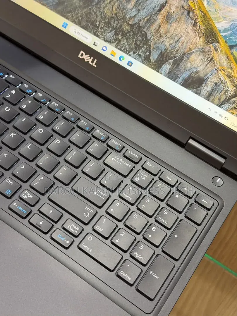Nouveau Dell Latitude 5591 16GB Intel Core i7 SSD 256GB