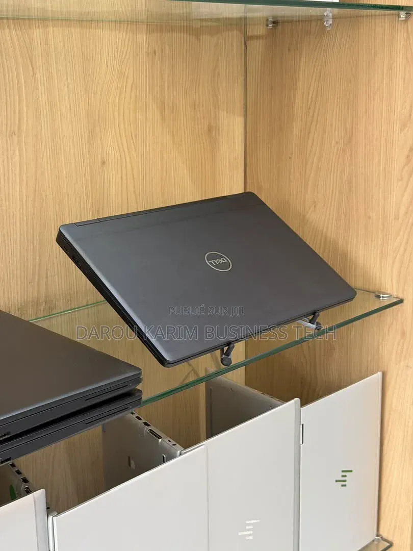 Nouveau Dell Latitude 5591 16GB Intel Core i7 SSD 256GB