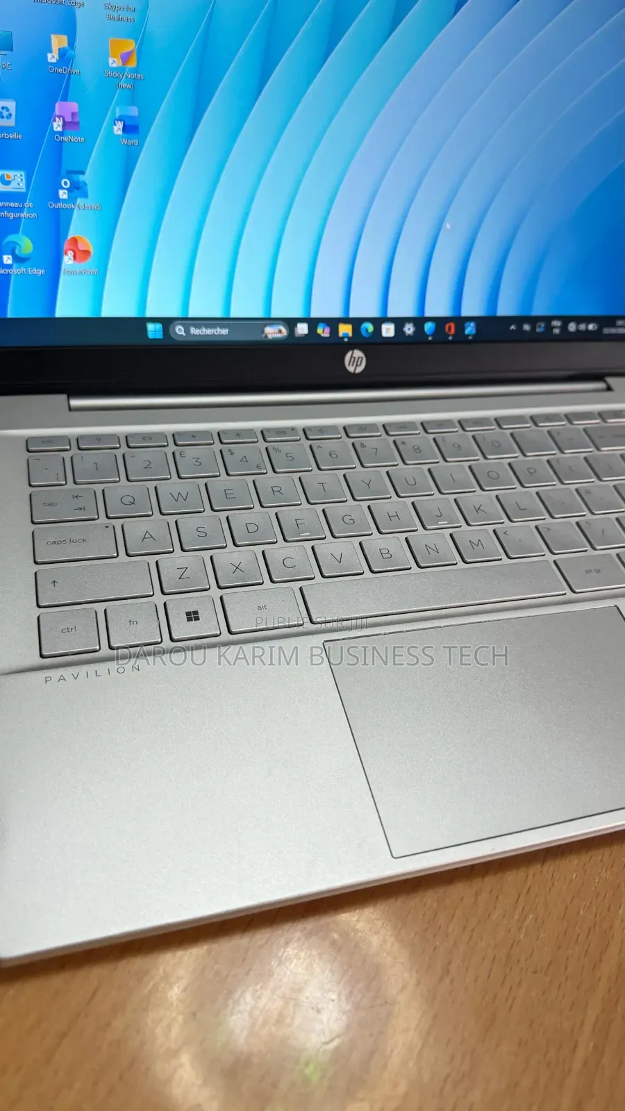 Nouveau Ordinateur portable HP Pavilion 14 8GB Intel Core i3 SSD 256GB