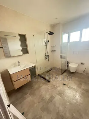3chbre Appartement dans Diallomalick, Mermoz Sacré-Cœur à Louer