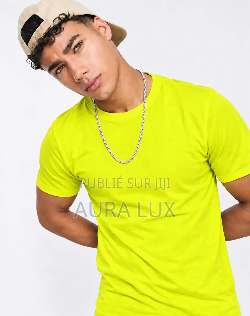 T-Shirt Unique, Disponible en Plusieurs Couleurs !