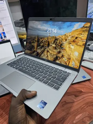 Nouveau Dell Latitude 5420 16GB Intel Core i7 SSD 512GB