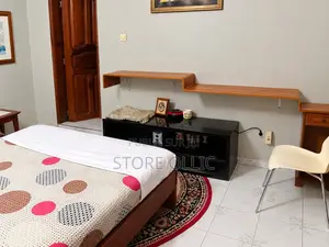 Meublé Studio dans Mermoz Sacré-Cœur à Louer
