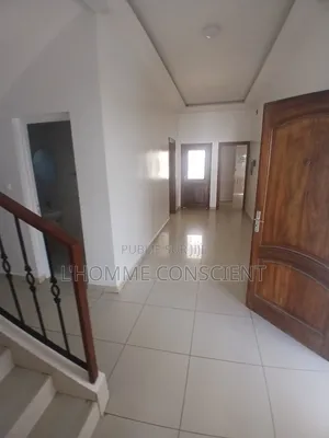 7chbre Villa dans Fallou Gassama, Almadies à Louer