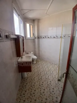 2chbre Appartement dans Fallou Gassama, Almadies à Louer