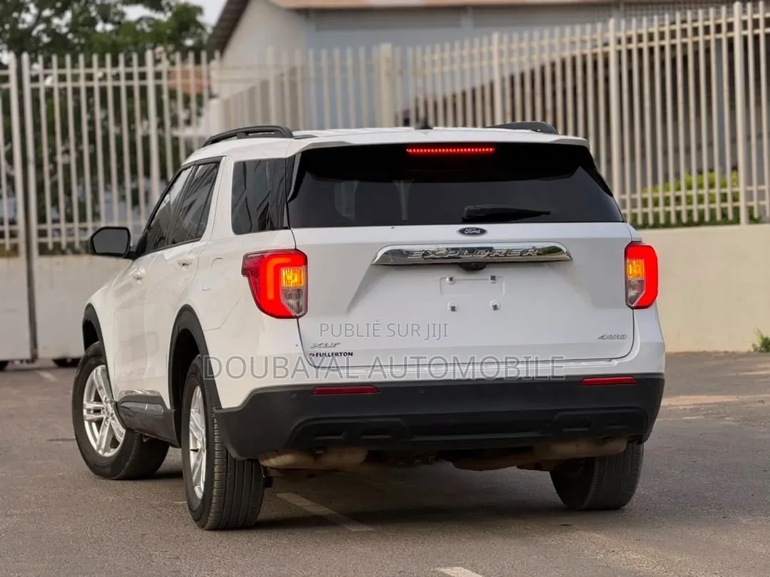 Ford Explorer 2021 Blanc