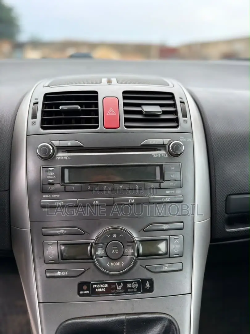 Toyota Auris 1.4 VVTi 2008 Bordeaux