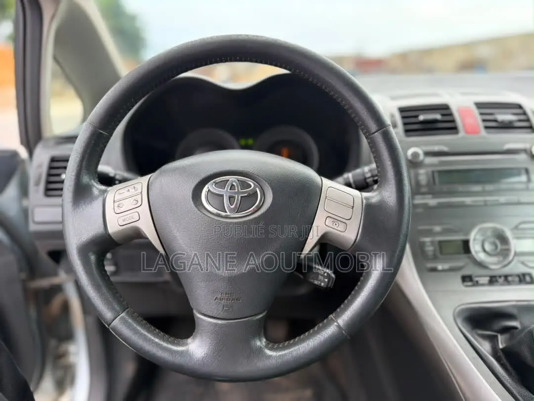 Toyota Auris 1.4 VVTi 2008 Bordeaux