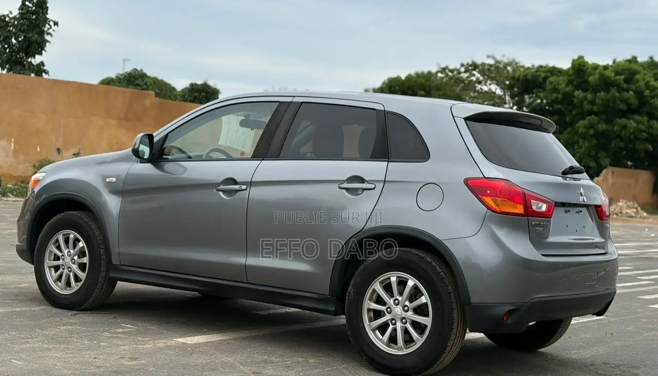 Mitsubishi RVR 2016 Gris