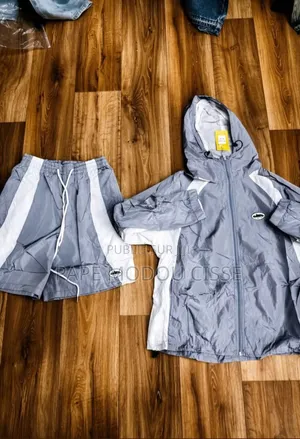 Ensemble Vêtements Et Short Supreme