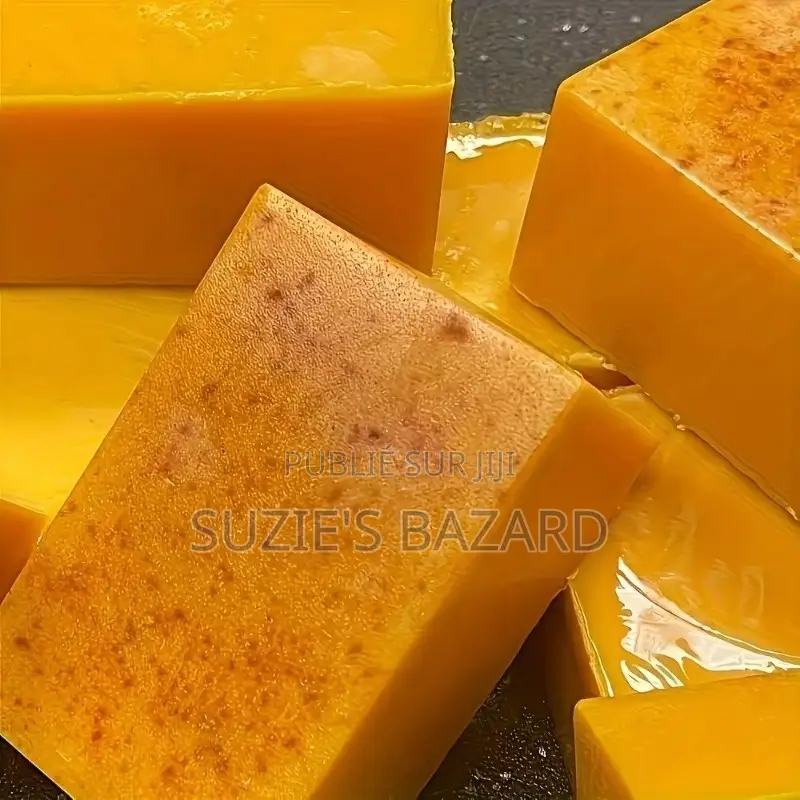 Savon À Base De Curcuma Et d'Acide Kojic