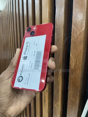 Nouveau Apple iPhone 13 128 GB Rouge