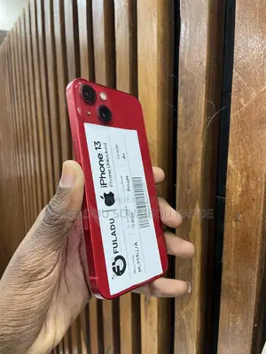 Nouveau Apple iPhone 13 128 GB Rouge