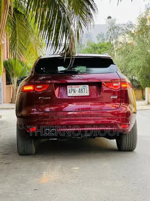 Jaguar F-Pace 2017 Rouge