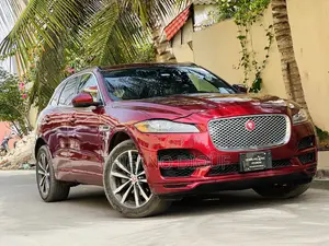 Jaguar F-Pace 2017 Rouge