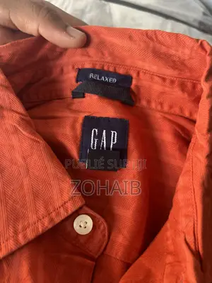 5 Chemises Pour Hommes Pour 10 000, Toutes Neuves Et De Marque.