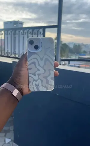 Coques Pour iPhone 13 Simple