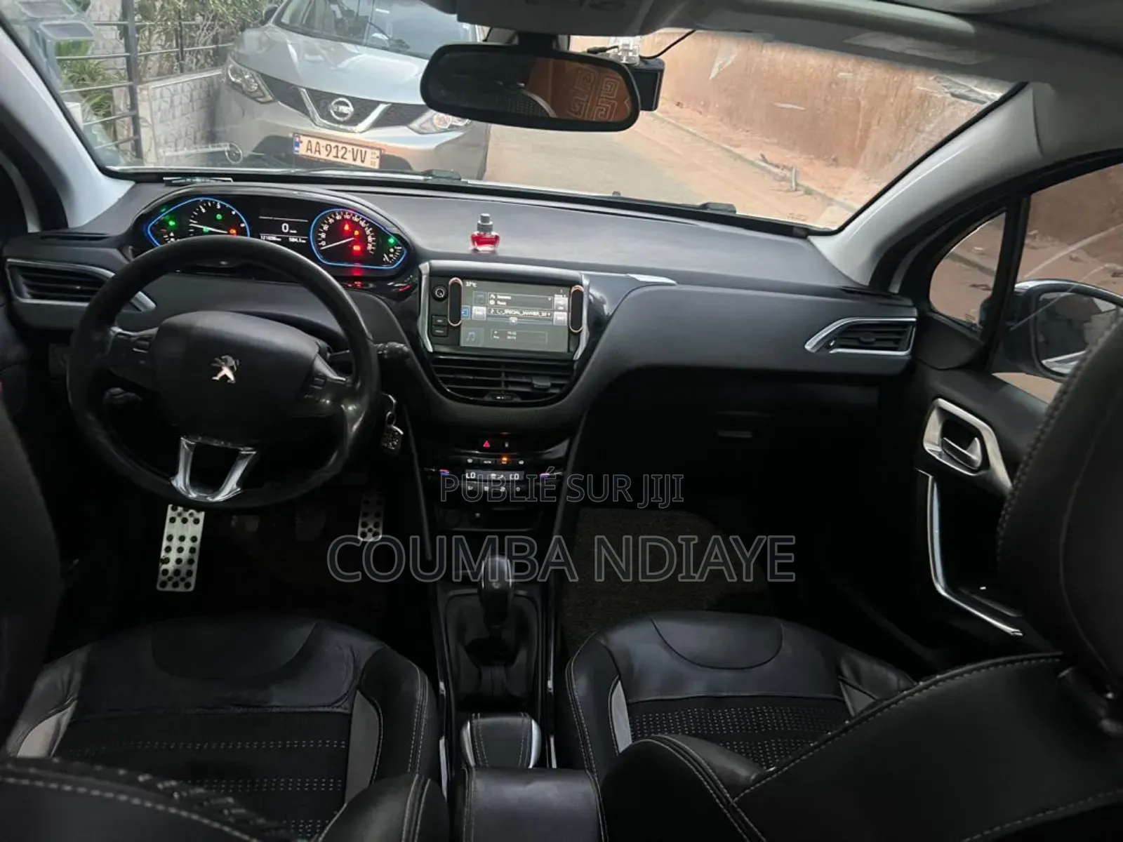 Peugeot 2008 2016 Blanc cassé