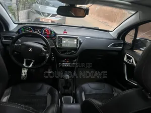 Peugeot 2008 2016 Blanc cassé
