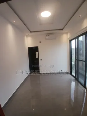 1chbre Appartement dans Fallou Gassama, Almadies à Louer