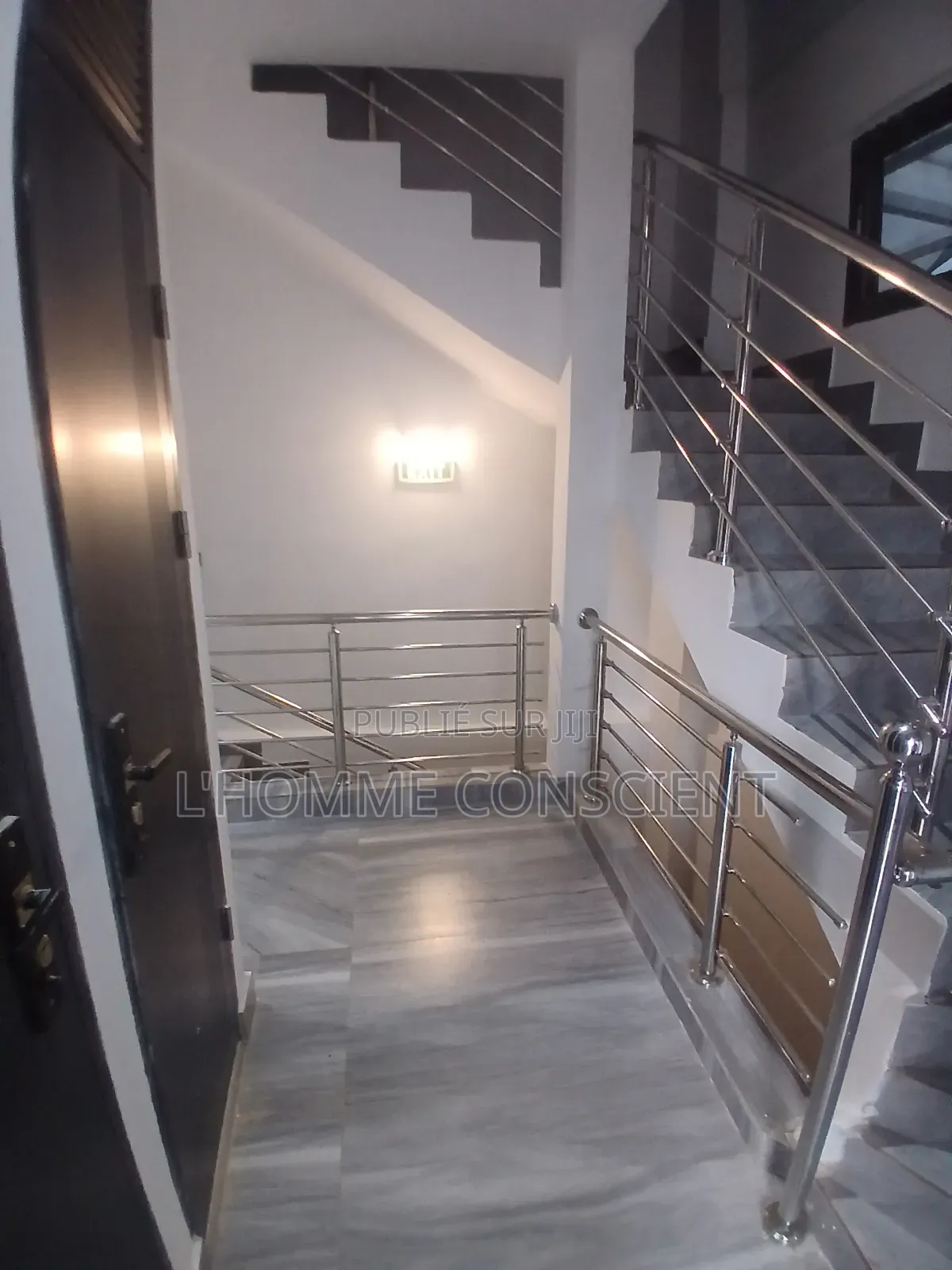 1chbre Appartement dans Fallou Gassama, Almadies à Louer