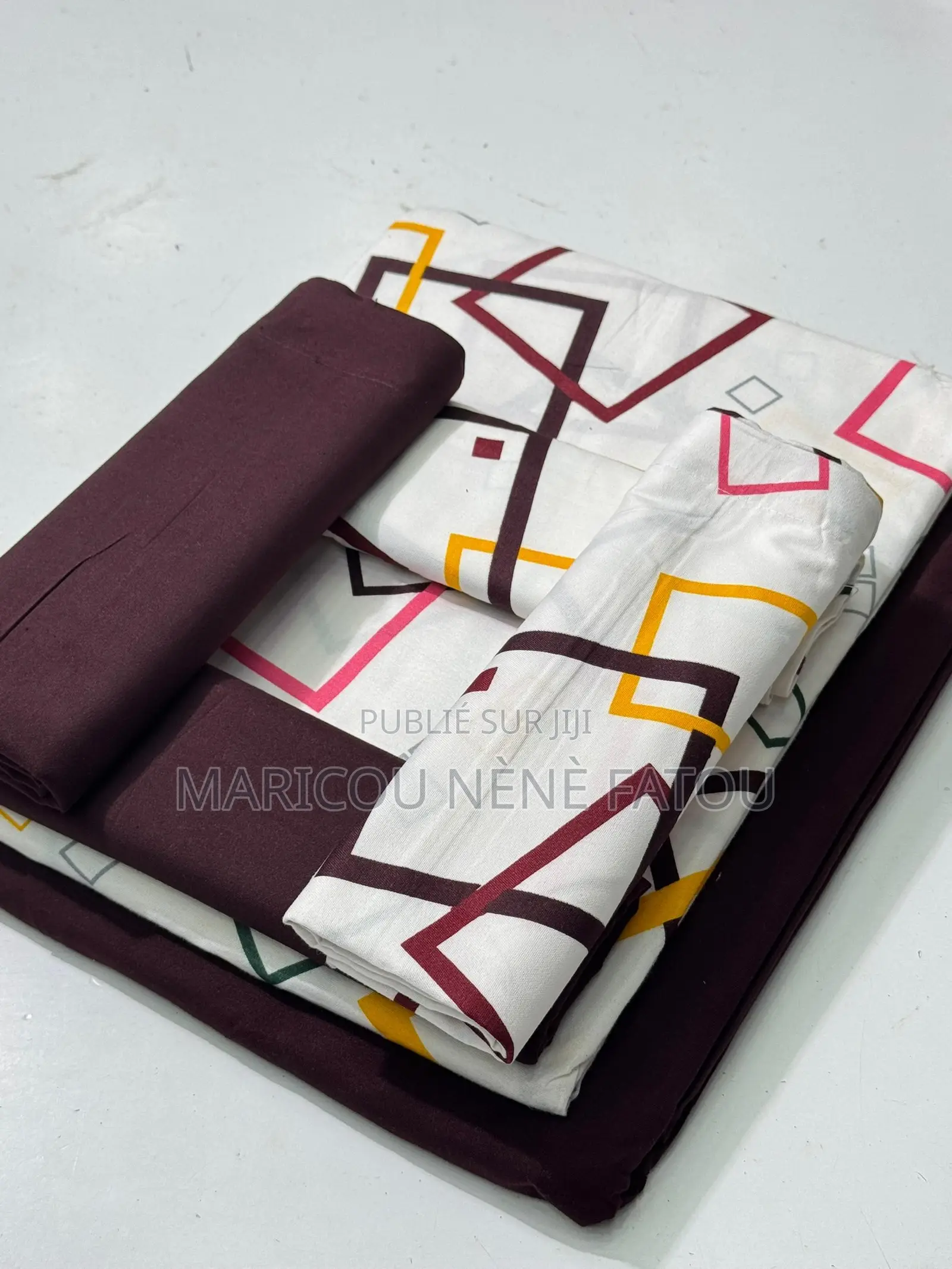 2 Draps De Lits Et 4 Oreillers