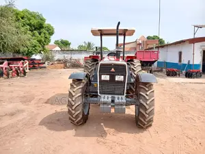 Tracteur MASSIVE 390 4WD