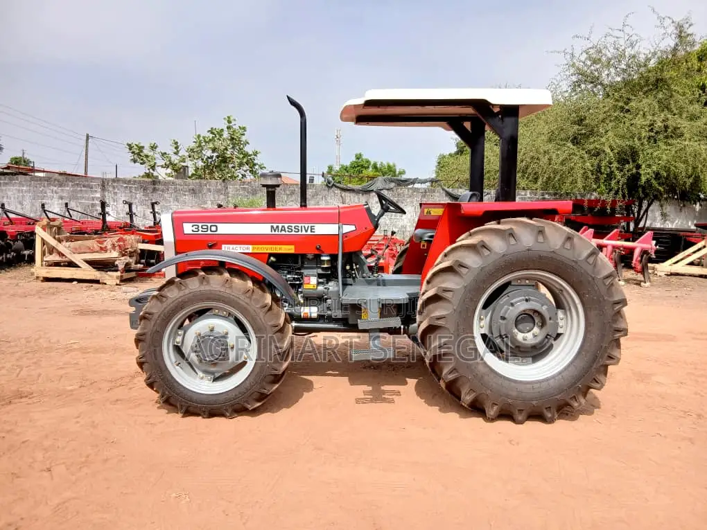 Tracteur MASSIVE 390 4WD