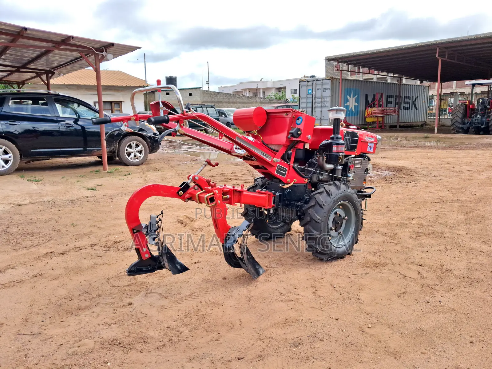Motoculteur MASSIVE MT-22 Avec Charrue Butteuse