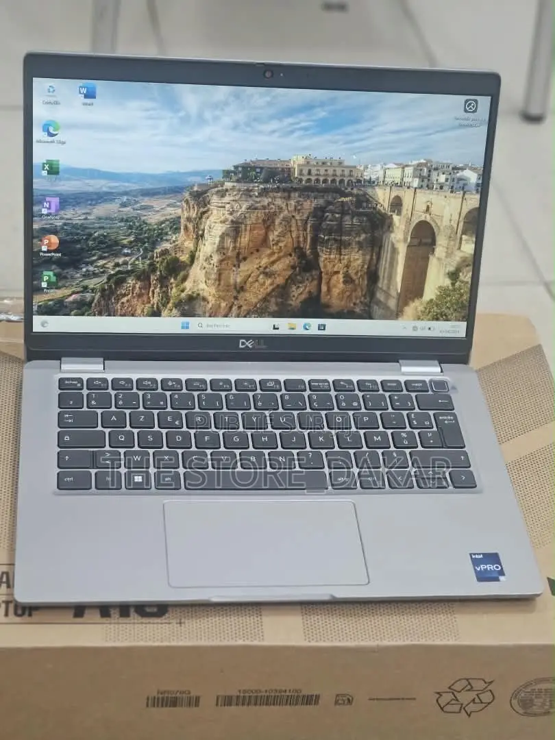 Ordinateur portable Dell Latitude 5330 16GB Intel Core i5 SSD 256GB