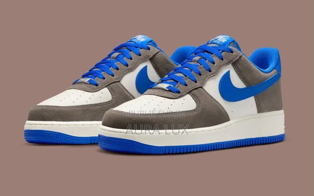  NIKE AIR FORCE 1 BLEU & GRIS  Un Mélange De Couleurs