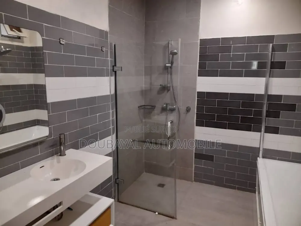 Meublé 3chbre Villa dans Villa À Vendre Saly, Thiès Sud à Vendre