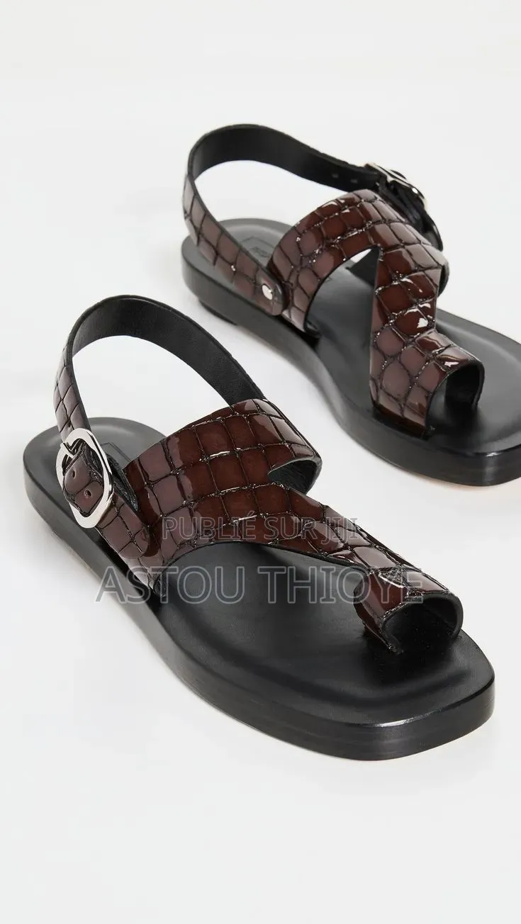 Vendeuse Chaussures Et Jus